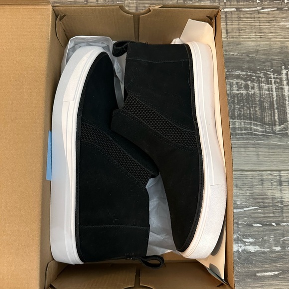 NEW Tom’s High Top Slip Ons - Picture 3 of 5
